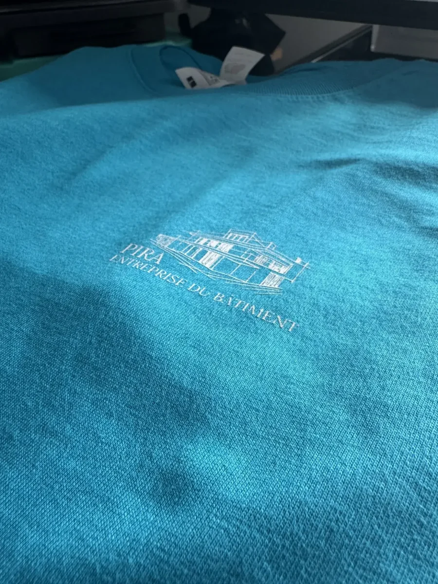 T-shirt Pira Bâtiment, marqué à l’atelier Syou de Guéret